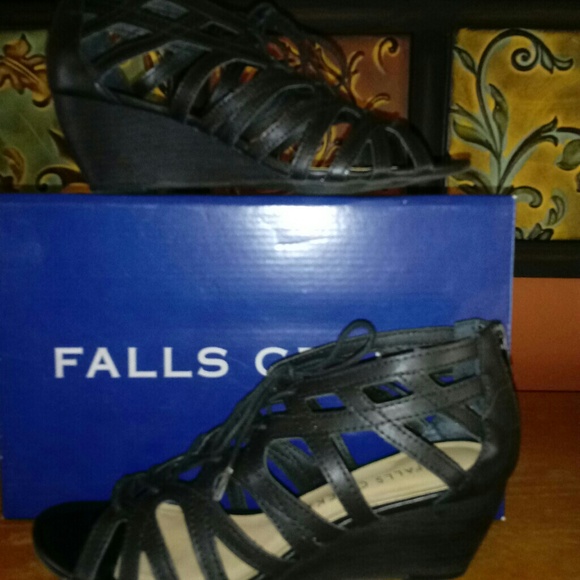 Falls Creek "APRIL" Ghillie Tie Leather Sandals - Picture 6 of 8